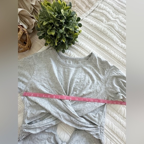 Aerie Women’s Gray Wrap Tie Back Crop Top Size XS - Picture 5 of 12